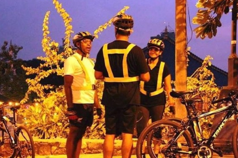 Exclusive Nighttime Bicycle Expedition in Colombo