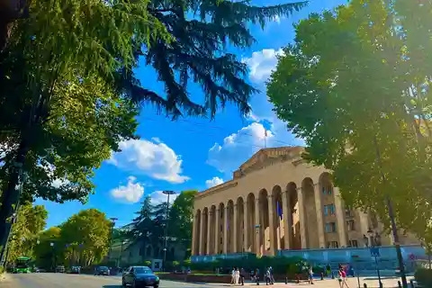 Tbilisi: tour guidato del viale principale con più di 10 degustazioni