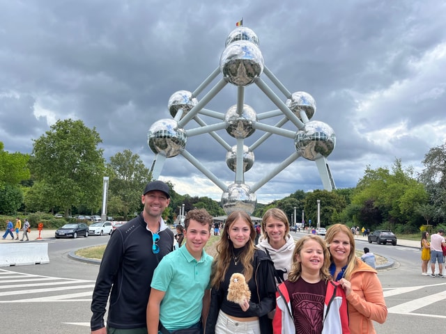 Private Guided Atomium & Mini-Europe Park Tour by Car