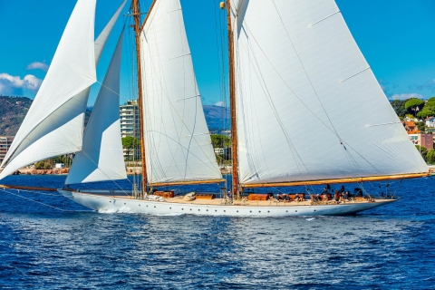 Regata Real de Cannes Crucero en catamarán
