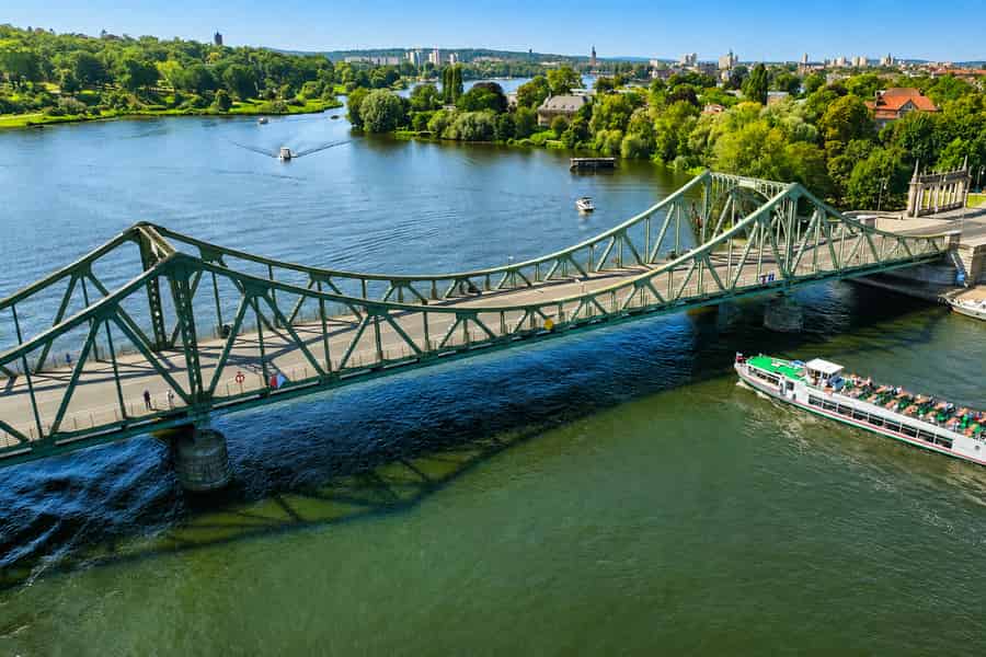 Berlin: 7-Seen-Bootstour durch die Havellandschaft. Foto: GetYourGuide Berlin: 7-Seen-Bootstour durch die Havellandschaft. Foto: GetYourGuide