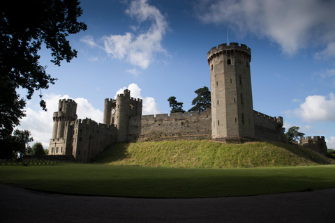 London: Oxford, Cotswolds, Stratford & Warwick Castle Tour Tour in English without Entrance