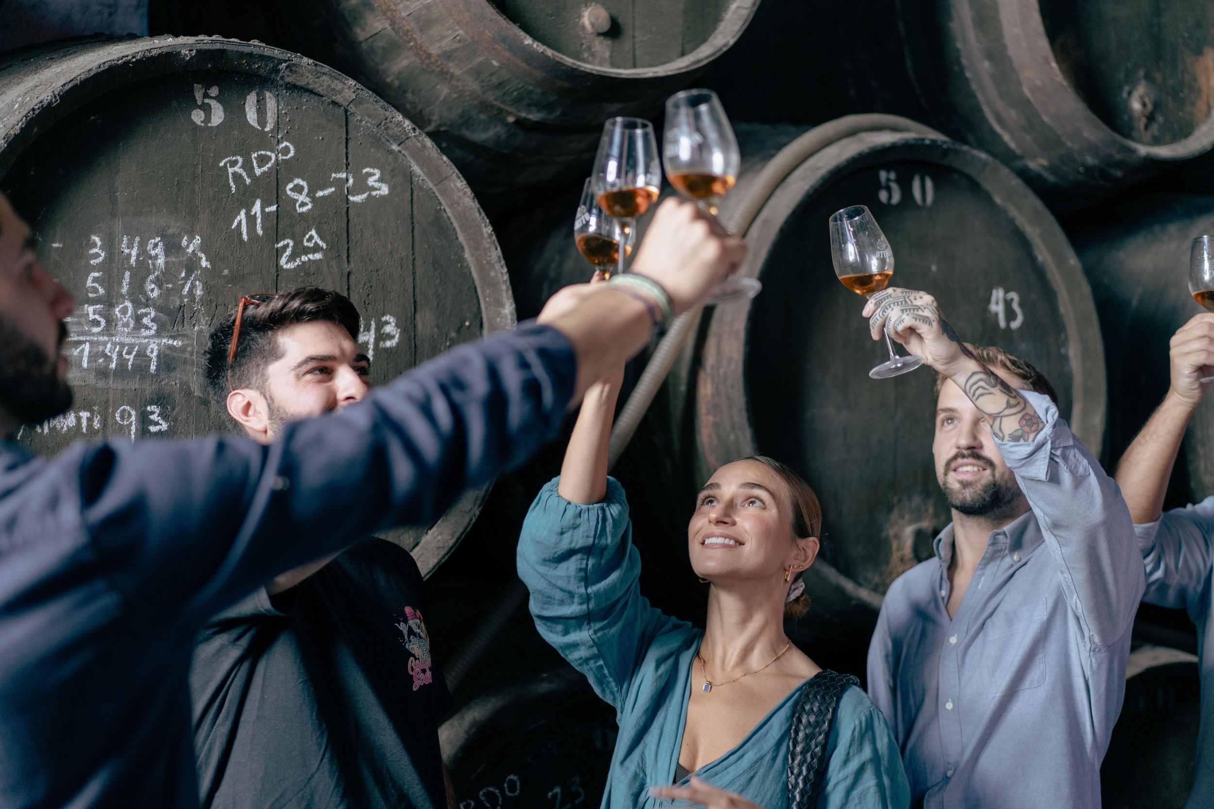 Geführte Besichtigung der Bodegas Barón mit Verkostung von Wein direkt aus dem Fass und Tapas