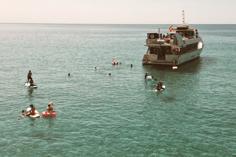 Ibiza: Adult Cruise with drinks, food, paddle, swim and DJ Ibiza: Beach Hopping Cruise with drinks, food, paddle and DJ