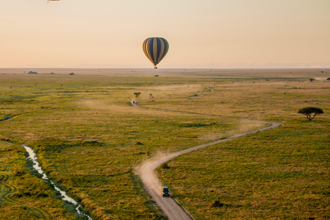 4-Day Fly-in Zanzibar & Fly-out Arusha Bush to Beach Safari