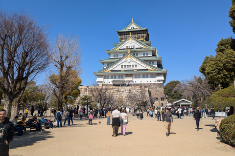 Osaka: Osaka Castle Guided Tour with Local Guide
