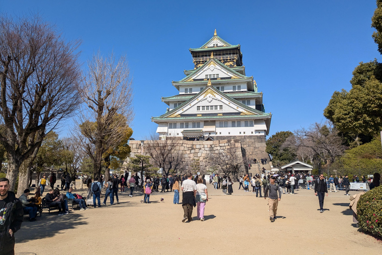 Osaka: Osaka Castle Guided Tour with Local Guide