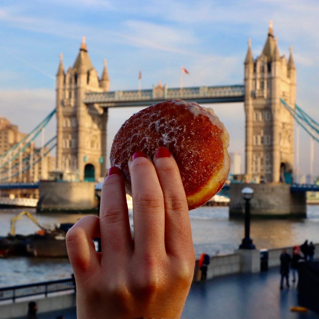London: Borough Market Food Tour with 6+ Authentic Tastings