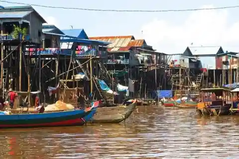 Kompong Phluk Floating village & Mangrove forest Cruise Tour