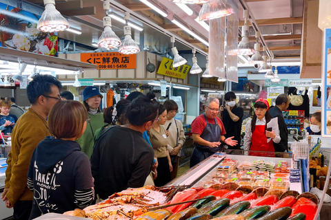 Naha Makishi Public Market : Sushi making experience English guided guide