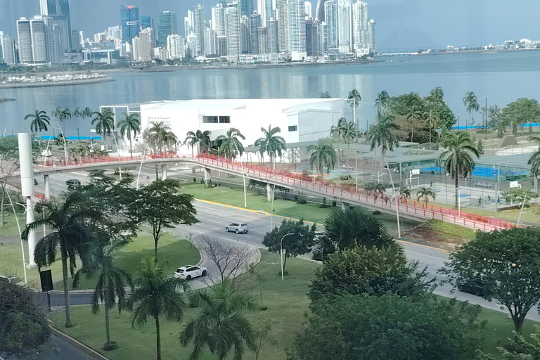 Panama Canal & City Tour