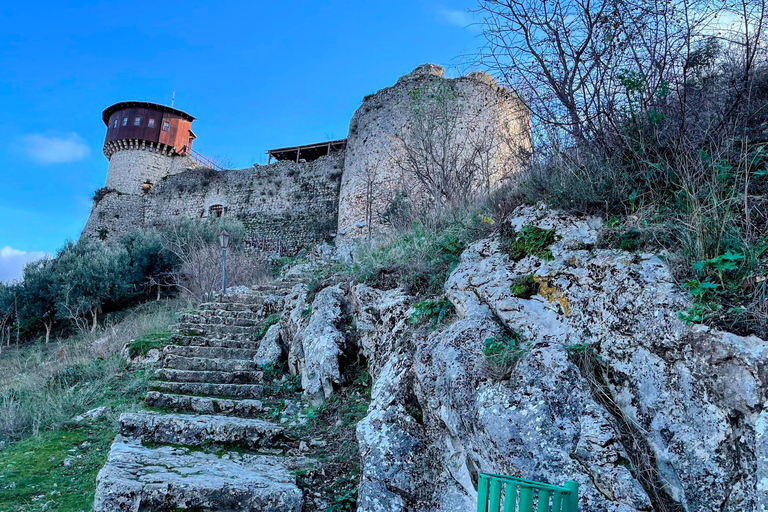 Dagtocht naar Kasteel Petrela en Zip Line Albanië Avontuur