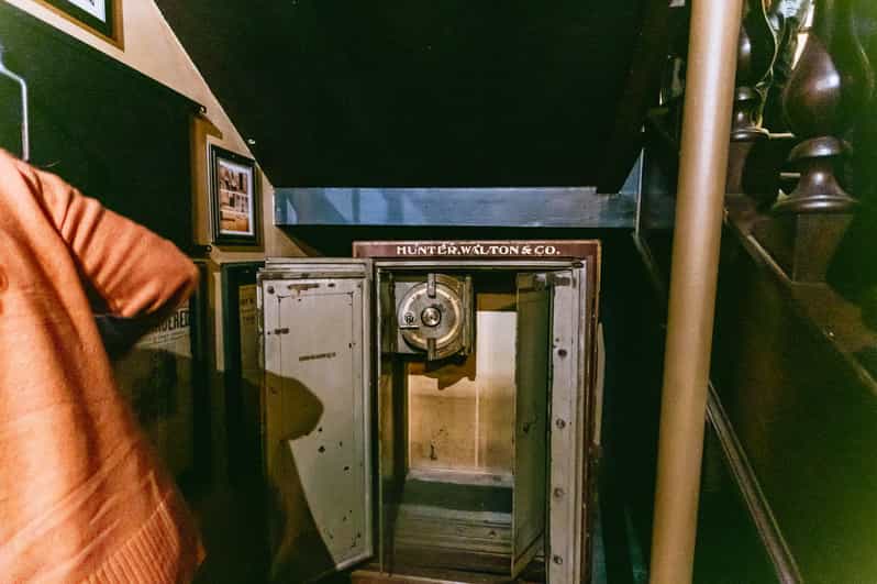 Chicago Mob and Crime Bus Tour GetYourGuide