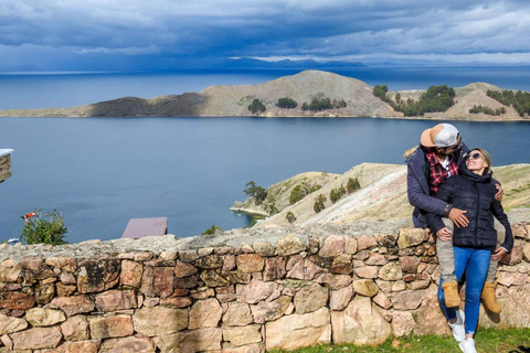 From La Paz:Day trip to Lake Titicaca and Copacabana + lunch