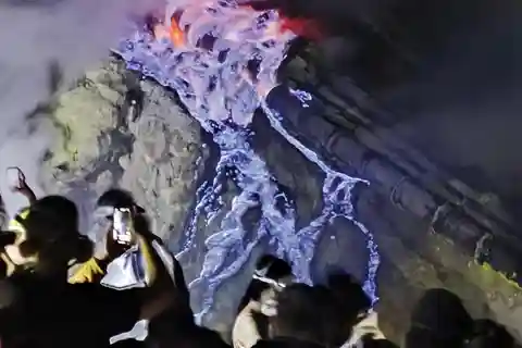 From Surabaya : 2 Day 1 Night Mount Bromo and Ijen Tour