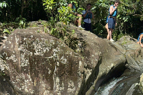 Fajardo: Vattenrutschkana, vattenfall i regnskogen El Yunque