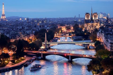 Paris: Solnedgangscruise på Seinen med aperitiff og musikk