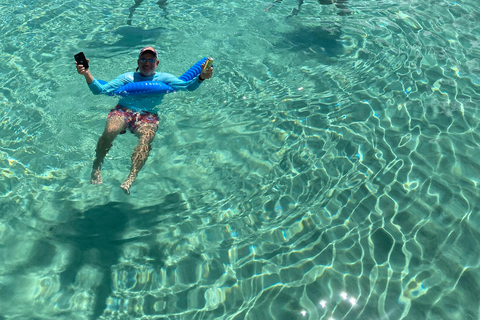 From Fajardo: Snorkeling and Beach Day in Culebra