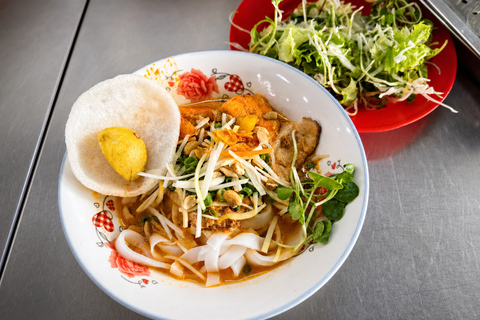 Da Nang: Michelin-Rated Street Food Tour by Scooter