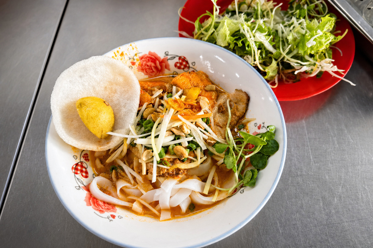 Da Nang: Michelin-Rated Street Food Tour by Scooter