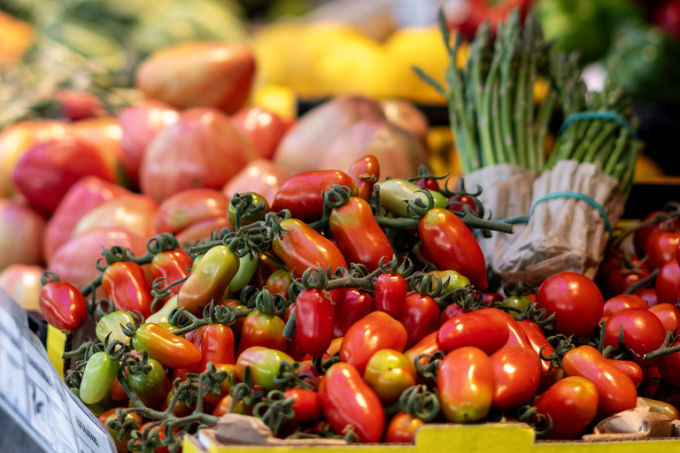 Chef Led Porto Market Tour & Portuguese Tapas Class + Wine