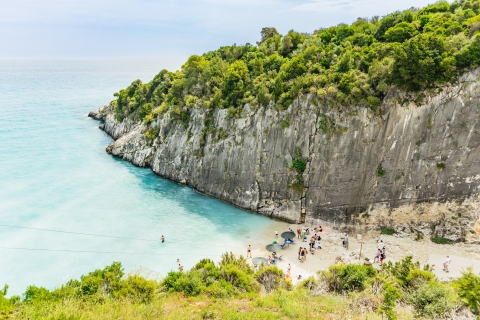 Île de Zante : plage de Navágio et visite des grottes bleues