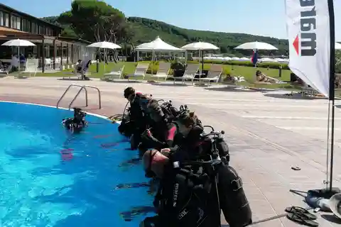 Alghero : Essayez la plongée. Plongée sous-marine pour les débutants.