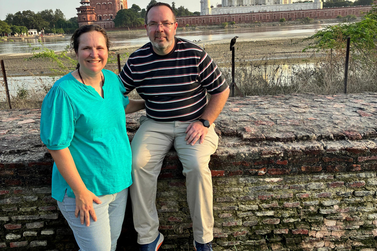 Delhi : excursion de 5 jours dans le Triangle d&#039;Or avec un guide germanophoneExcursion de 5 jours avec hébergement dans des hôtels 4 étoiles