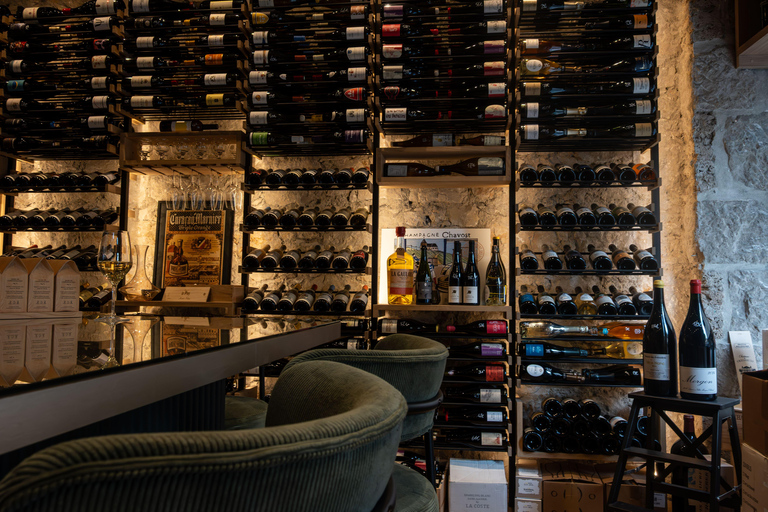 Intimate champagne tasting in the heart of Nice