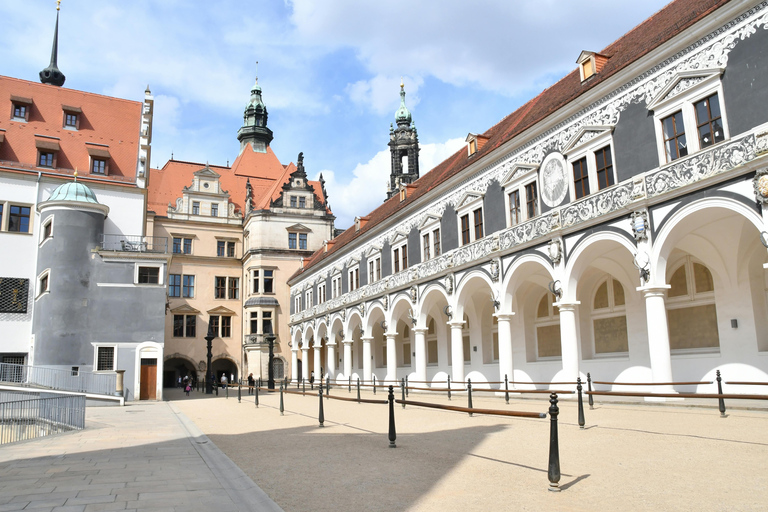 دريسدن: جولة سير خاصة بصحبة مرشد مع خدمة الالتقاء في الفندقدريسدن: جولة لمدة ساعتين مع مرشد خصوصي
