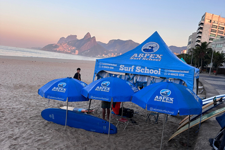 Rio de Janeiro: Surf school with all materials included Surf lessons: Ipanema and Copacabana rivers