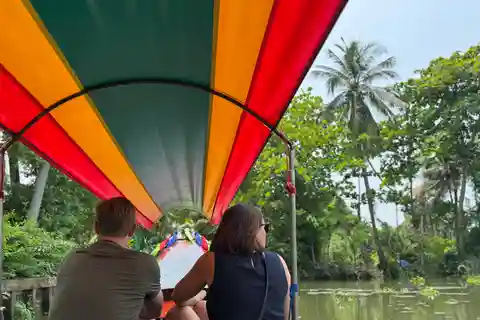Bangkok: Paseo en barco de cola larga por el pueblo de los canales con comida especial