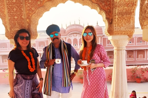Jaipur Private Day TourWycieczka z przewodnikiem i biletami na zabytki oraz lunch