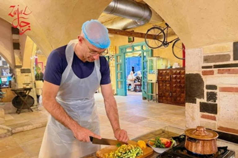 Amman: Guided Walking Tour with Cooking Class & Food Tasting