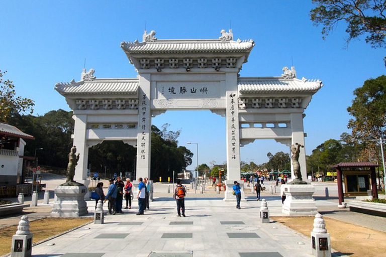Lantau Island Big Buddha Private Tour by Vehicle & Cable Car