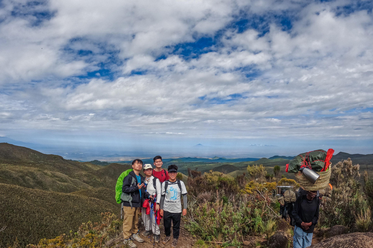 Kilimanjaro: Caminhada de 6 dias na Rota Machame com transfer do aeroporto