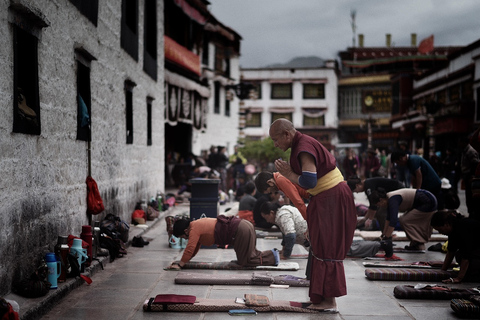 Kathmandu: 10-Day Lhasa and Tibetan Plateau Tour with Guide