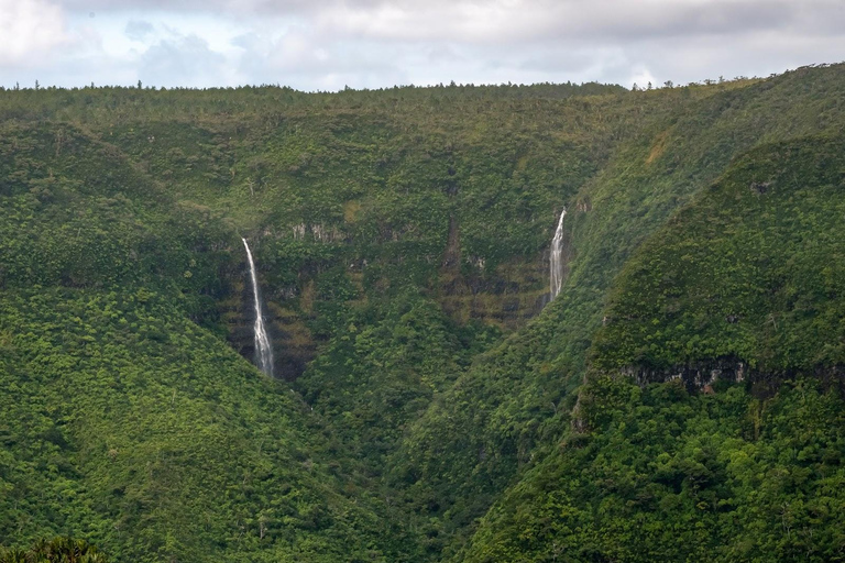 Mauritius : South-West Horse Riding Tour with Lunch Nature & Adventure: South-West Horse Riding Tour with Lunch