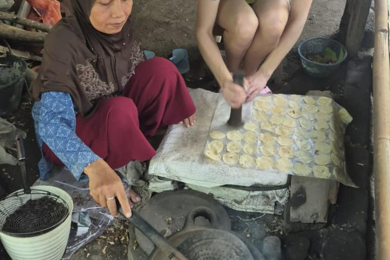 Cykla till Plaosan-templet, lokal industri och batikkonsttur