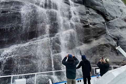 Bergen: Mostraumen Fjord Cruise with Live GuideBergen: Mostraumen Fjordcruise with Live Guide