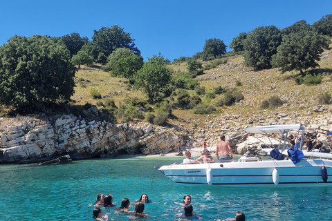 Saranda: Rejs wycieczkowy do Krorez z nurkowaniem, napojami i kąpieląSaranda: Rejs wycieczkowy do Krorez z nurkowaniem z rurką, napojami i kąpielą