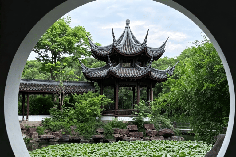 Hangzhou Xixi Wetland: Off the Beaten Path Rowboat & Stroll