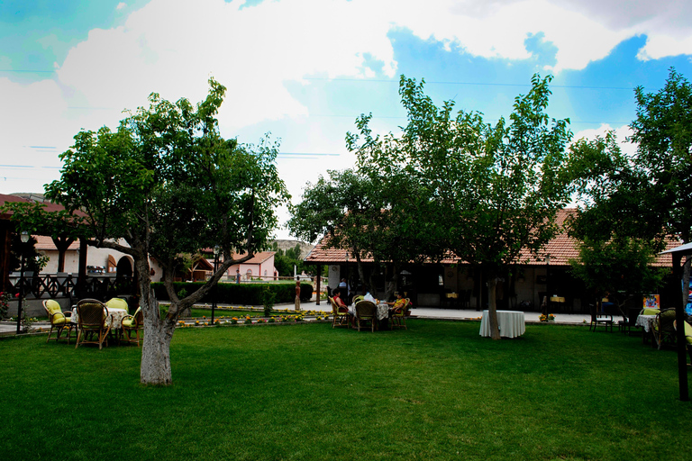 Rode tour door Cappadocië met lunch en museumtickets (kleine groep)Cappadocië rode tour met lunch en museumtickets kleine groep