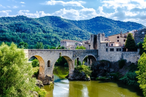 Medieval Towns of Catalonia Full-Day Car Trip from Barcelona