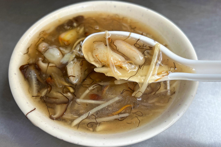 Taipei: Jiufen, Shifen, & Keelung Miaokou Night Market Tour