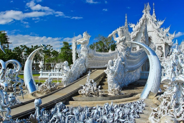 From Chiang Mai: Chiang Rai White, Blue & Red 3 Temples Tour