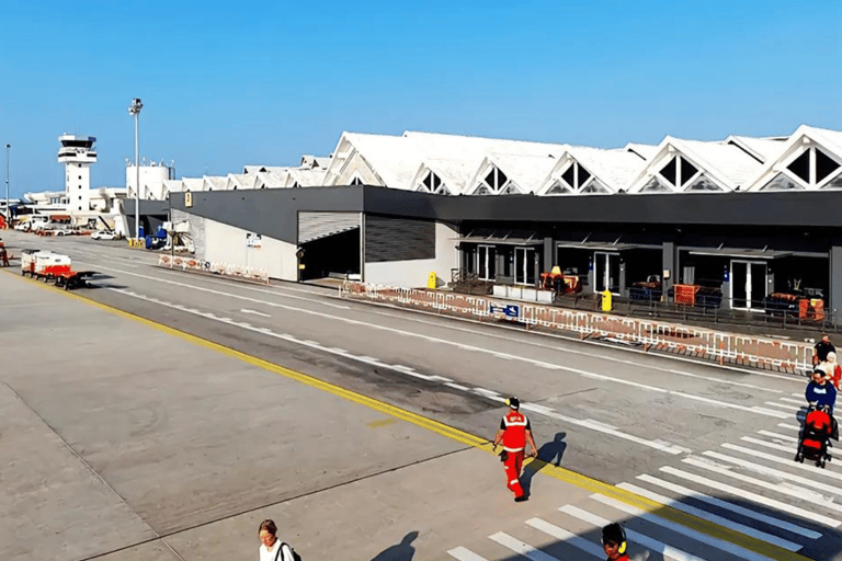 Langkawi: Private Hotel Transfer with Driver AIRPORT TO ZONE A