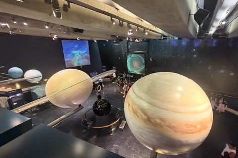 Los Angeles: Private Hollywood & Downtown Sightseeing Tour with a Local Extended (5.5 hours) + Griffith Observatory.