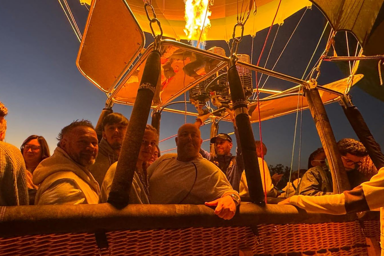 Marrakech: Royal Breakfast with Hot Air Balloons view