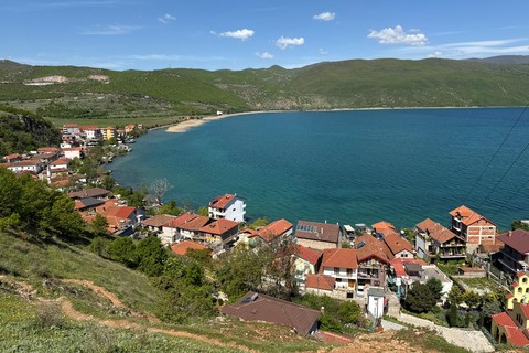 Desde Tirana/Durres: Korca, Voskopoja, Pogradec,Lin Excursión de un día